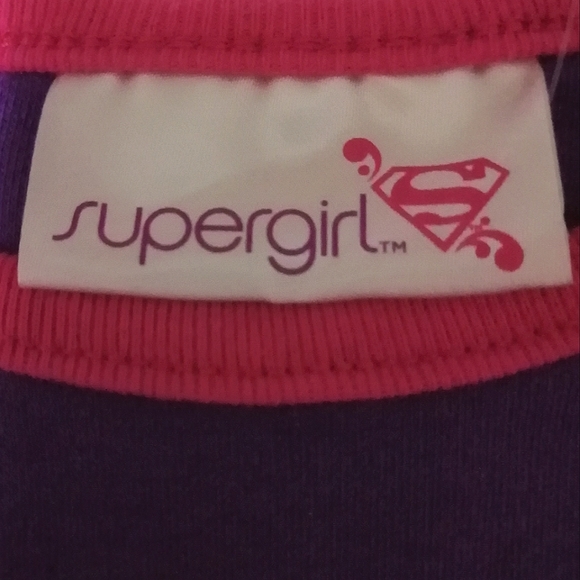 🔥SALE🔥 Supergirl DC Comics Sparkly Baby Girl's Onesie Bodysuit NWT Sz 18-24M - Picture 4 of 6